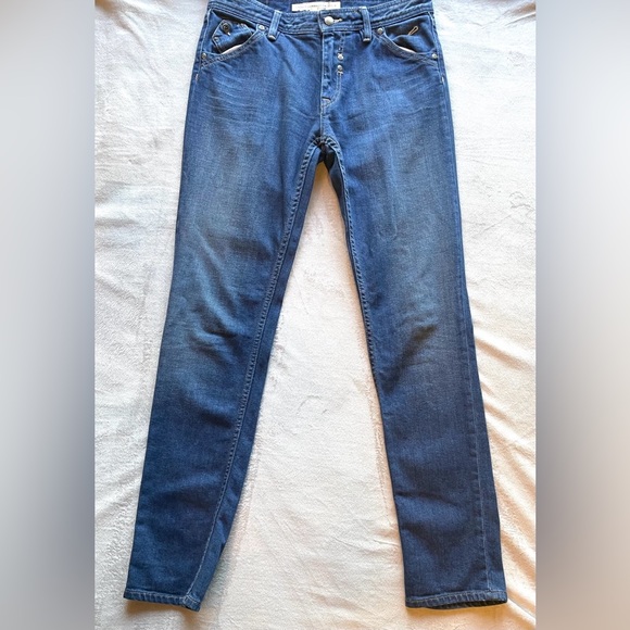 French Connection Jeans - woman’s size 6 like new -slim fit - Picture 2 of 4